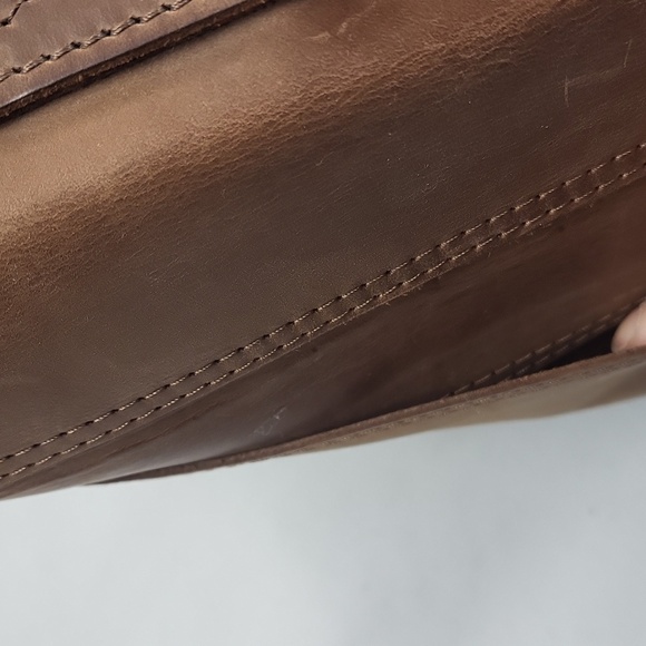 Classic Leather Messenger Bag 16x12 - Picture 9 of 9